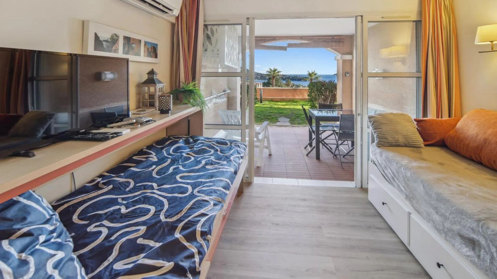 Cap Esterel Magnifique Vue Mer Avec Parking Et Piscine Saint-Raphaël 아파트