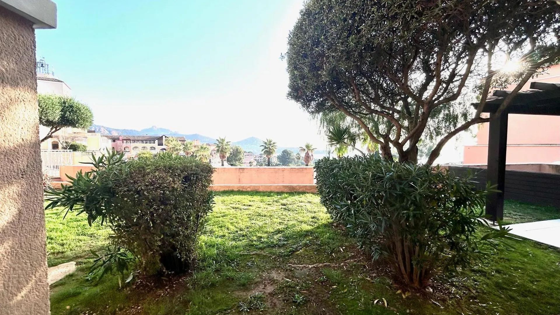 Cap Esterel Magnifique Vue Mer Avec Parking Et Piscine Saint-Raphaël 아파트